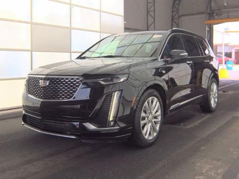 Used 2020 Cadillac XT6 Premium Luxury FWD image 1