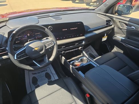 New 2026 Chevrolet Traverse LT w/ Enhanced Driving Package FWD image 9