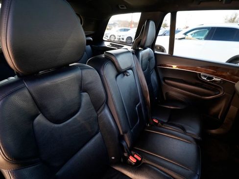Used 2016 Volvo XC90 T6 Momentum w/ Momentum Plus Package AWD/4WD image 25