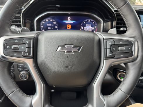 Certified 2025 Chevrolet Silverado 1500 RST AWD/4WD image 36