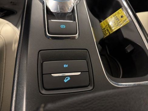 Certified 2017 Ford Fusion Energi Titanium image 43
