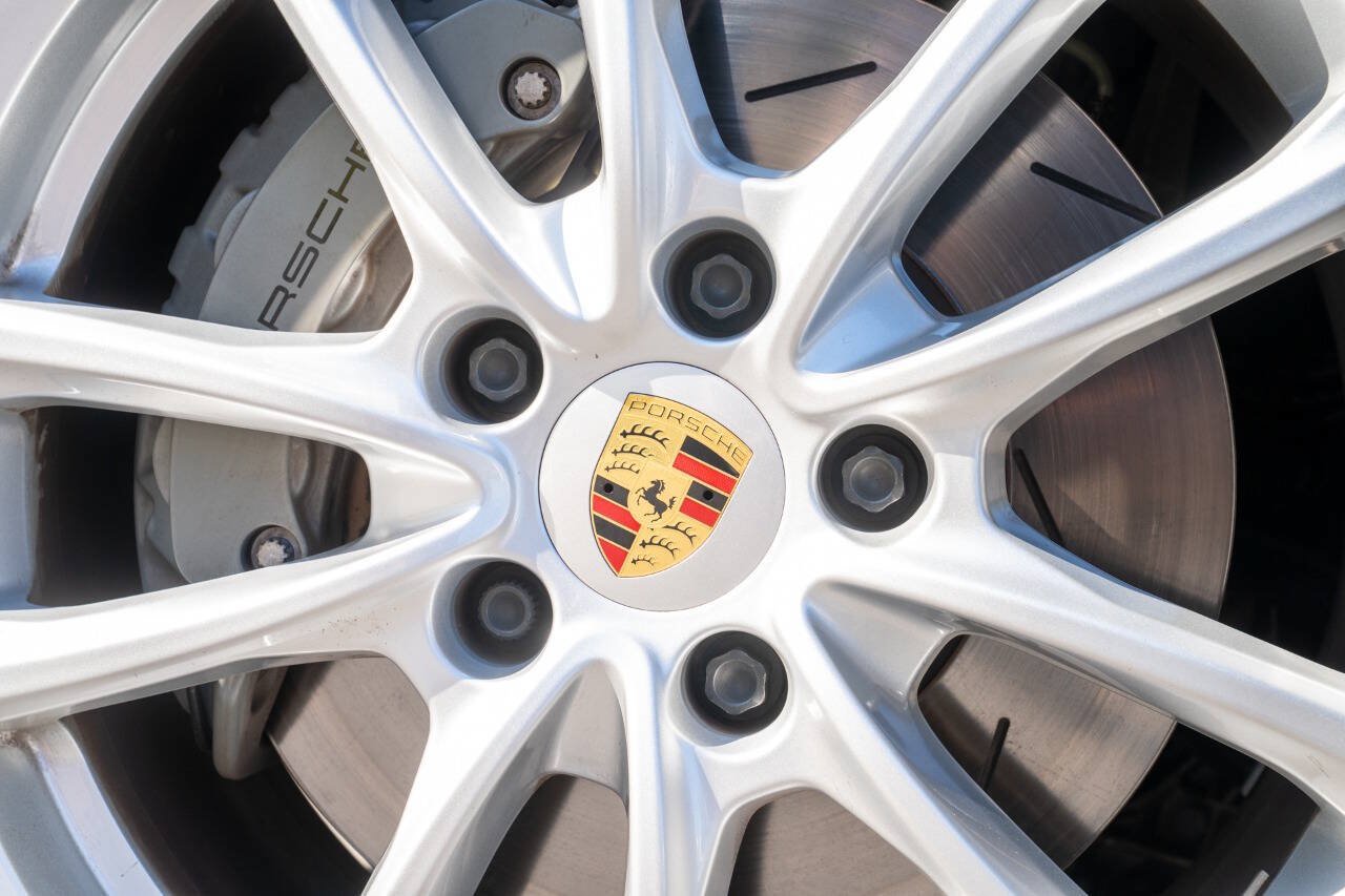 Used 2018 Porsche Panamera 4S AWD/4WD image 90