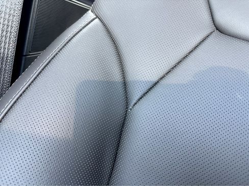 Used 2025 Cadillac CT4 Premium Luxury image 6