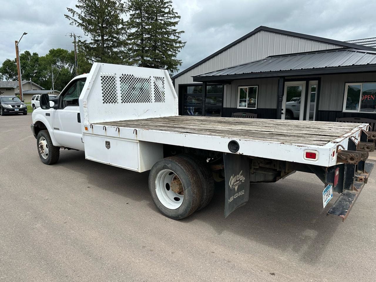 Used 2003 Ford F450 XL RWD image 2