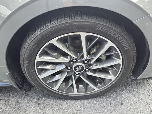 Used 2022 Hyundai Sonata Limited w/ Cargo Package FWD image 12