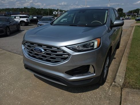 Used 2022 Ford Edge SEL AWD/4WD image 3