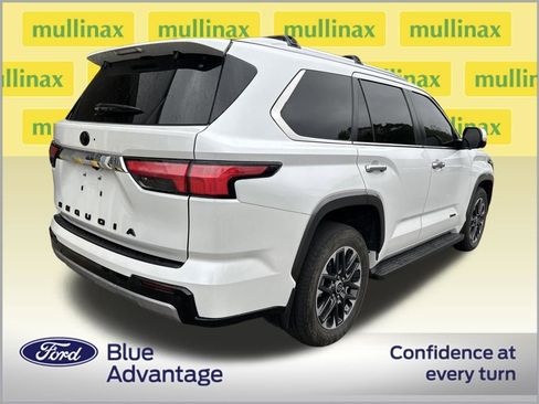 Used 2024 Toyota Sequoia Limited image 2