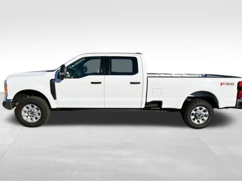 Used 2023 Ford F350 XLT w/ 360-Degree Camera Package AWD/4WD image 6