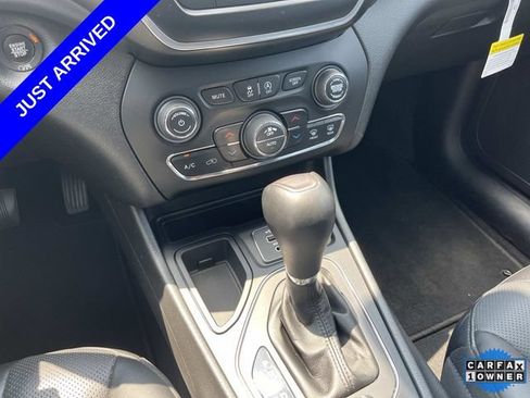 Certified 2022 Jeep Cherokee Latitude Lux FWD image 35