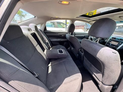 Used 2015 Nissan Altima 2.5 SV w/ Convenience Package FWD image 16