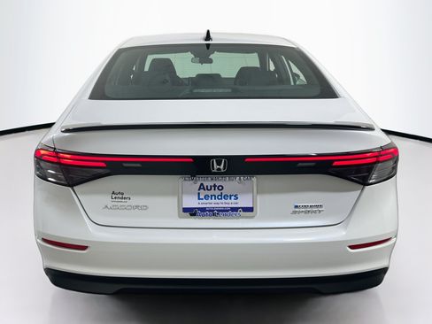 Used 2024 Honda Accord Sport image 6