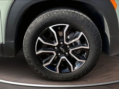 Used 2025 Chevrolet TrailBlazer ACTIV w/ Convenience Package image 9