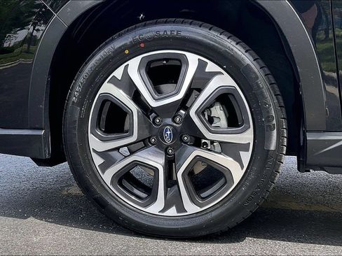 Certified 2023 Subaru Ascent Limited AWD/4WD image 10