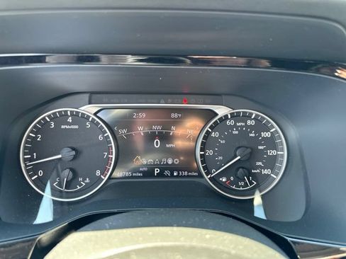 Used 2023 Nissan Pathfinder SL AWD/4WD image 36