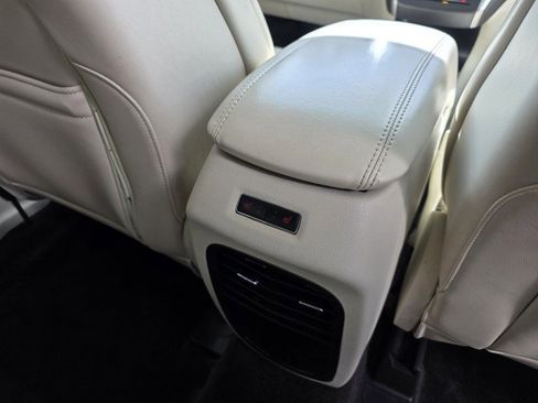 Used 2015 Lincoln MKC FWD w/ Equipment Group 101A Select image 21