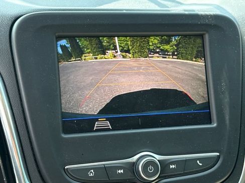 Used 2020 Chevrolet Equinox LS w/ LS Convenience Package FWD image 22