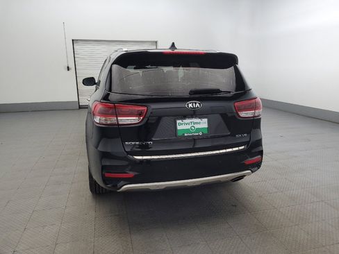 Used 2017 Kia Sorento SX image 6