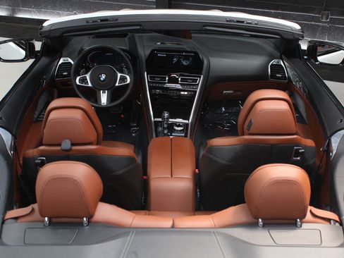 Used 2019 BMW M850i xDrive Convertible w/ M Carbon Exterior Package image 41