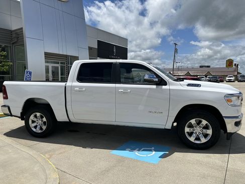 Used 2024 RAM 1500 Laramie AWD/4WD image 3