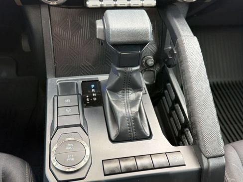 Used 2024 Toyota Tacoma SR5 RWD image 18