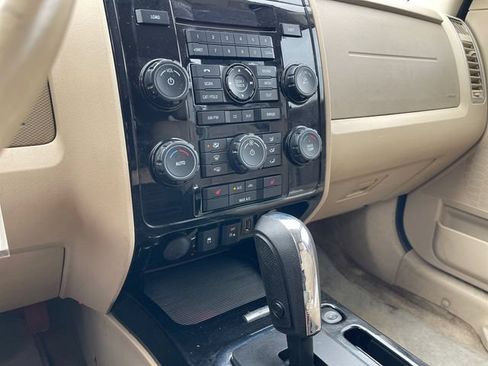 Used 2009 Ford Escape Limited FWD image 22