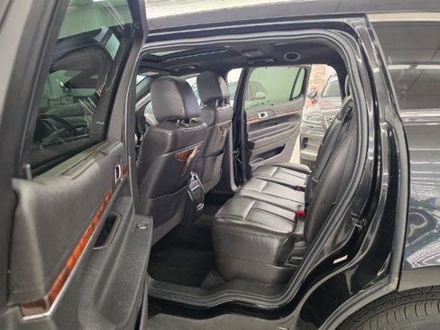 Used 2015 Lincoln MKT AWD image 34