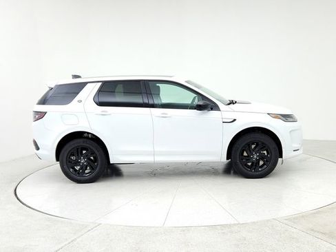 Used 2025 Land Rover Discovery Sport S image 4