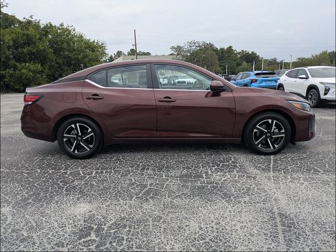 Used 2024 Nissan Sentra SV FWD image 3