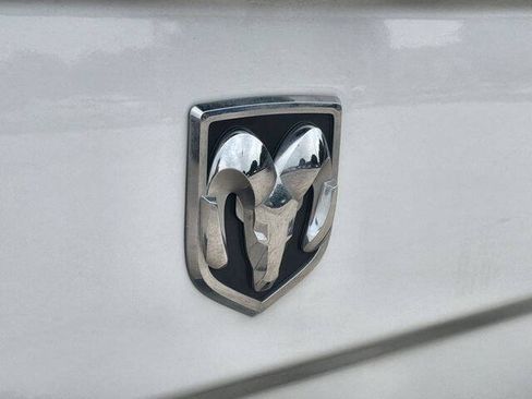 Used 2017 RAM 1500 Laramie RWD image 30