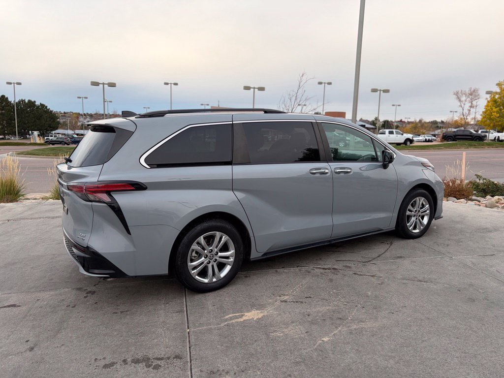 Used 2023 Toyota Sienna XSE w/ XSE Plus Package AWD/4WD image 12