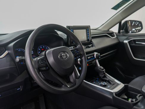 Used 2020 Toyota RAV4 XLE w/ Convenience Package image 25
