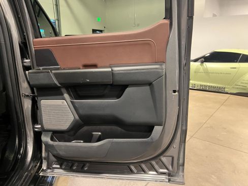 Used 2022 Ford F150 Lariat image 37