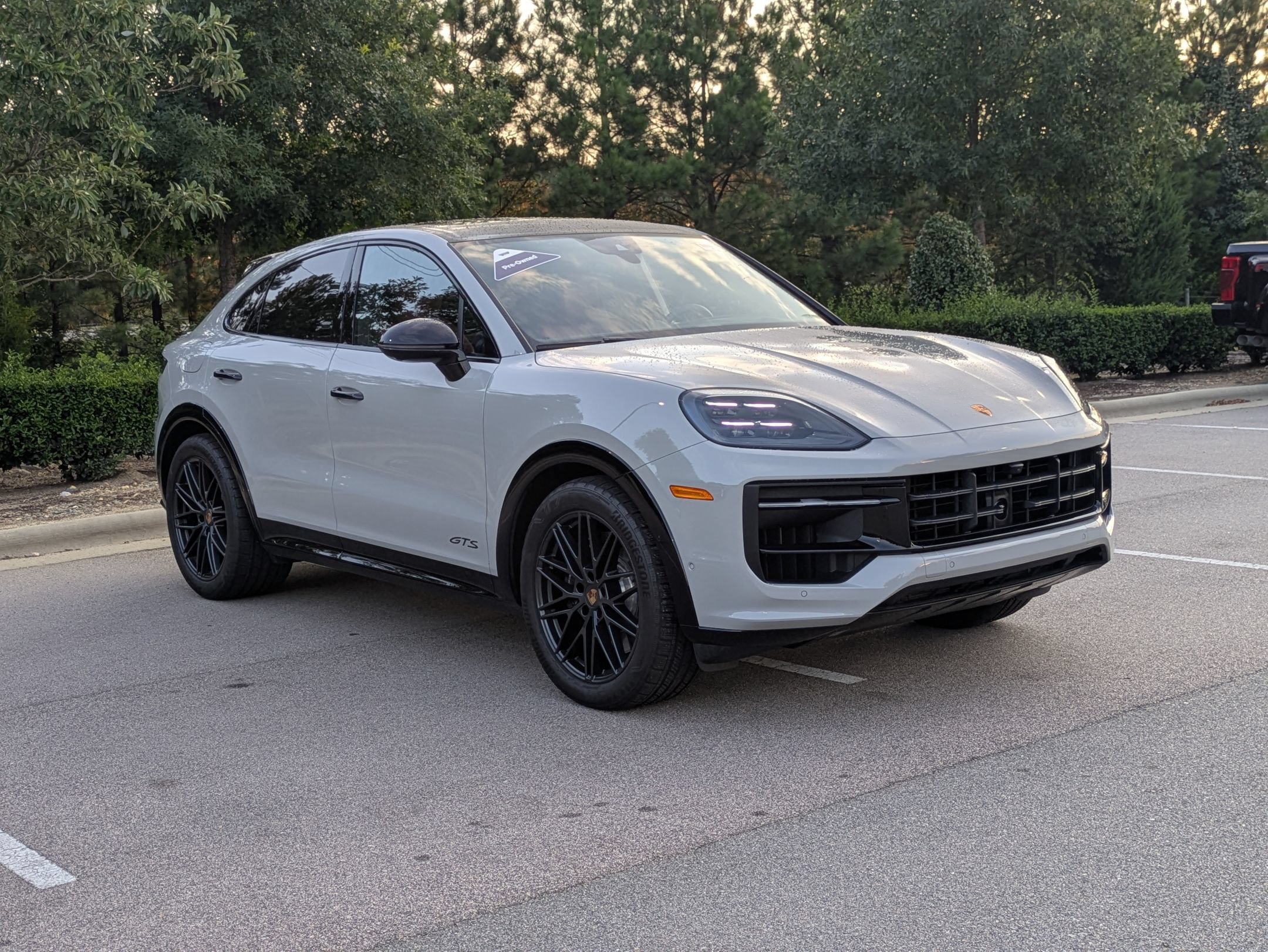 Used 2025 Porsche Cayenne GTS AWD/4WD image 2