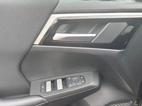 New 2026 Mitsubishi Outlander ES FWD image 14
