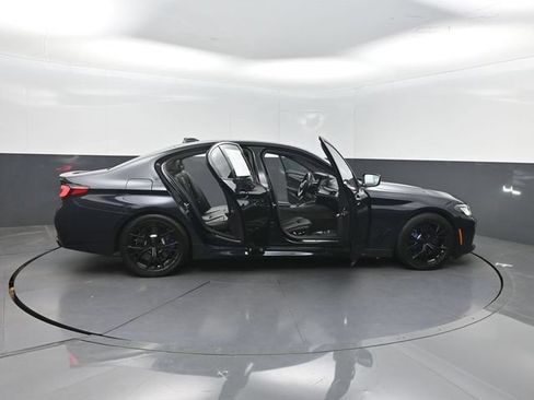 Used 2021 BMW M550i xDrive w/ Dynamic Handling Package AWD/4WD image 36