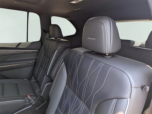 New 2026 Buick Enclave Avenir w/ Super Cruise Package image 23