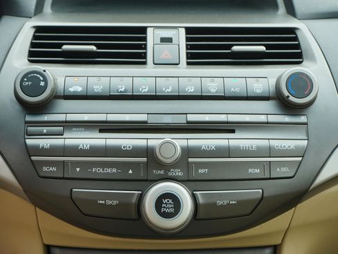 Used 2011 Honda Accord LX image 15