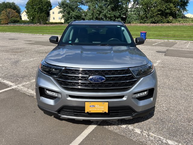 Certified 2023 Ford Explorer XLT w/ Equipment Group 202A AWD/4WD image 3