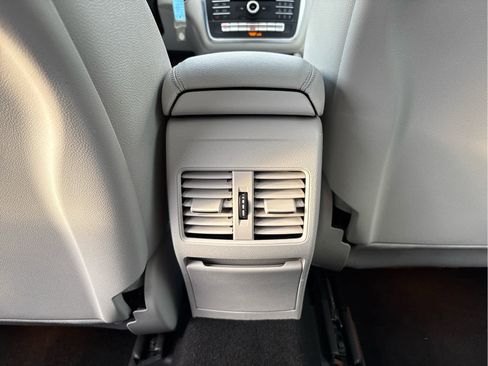 Used 2017 Mercedes-Benz CLA 250 4MATIC image 10