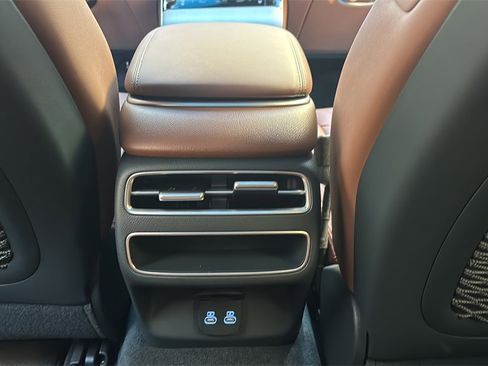 New 2026 Genesis GV70 2.5T Advanced image 11