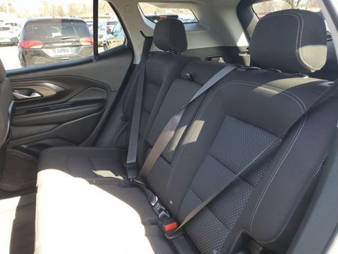 Used 2024 GMC Terrain SLE w/ Driver Convenience Package image 30