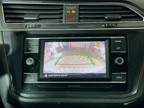 Used 2020 Volkswagen Tiguan S FWD image 15
