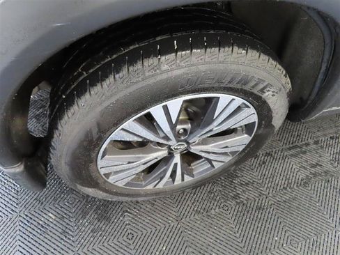 Used 2023 Nissan Rogue SV AWD/4WD image 8