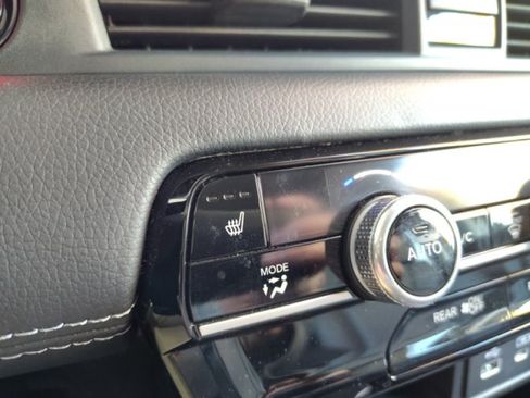 Used 2023 Honda Pilot Touring image 29