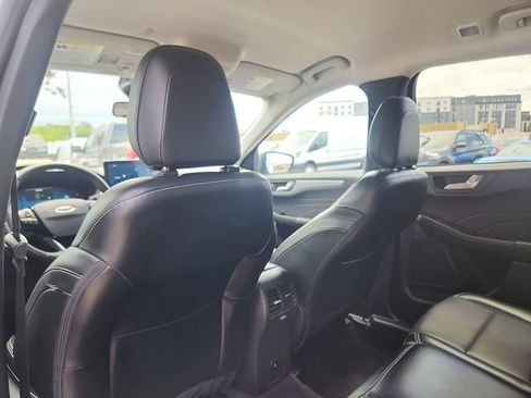 Certified 2024 Ford Escape Platinum AWD/4WD image 23