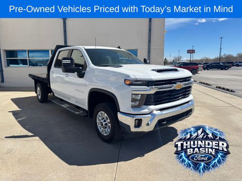 Used 2024 Chevrolet Silverado 2500 LT w/ Convenience Package AWD/4WD image 8