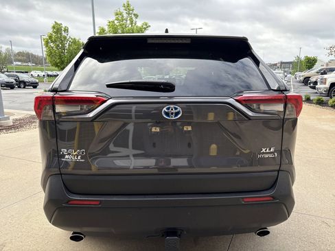 Used 2023 Toyota RAV4 XLE w/ XLE Grade Weather Package image 9