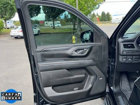 Used 2023 Chevrolet Suburban RST w/ Luxury Package AWD/4WD image 19