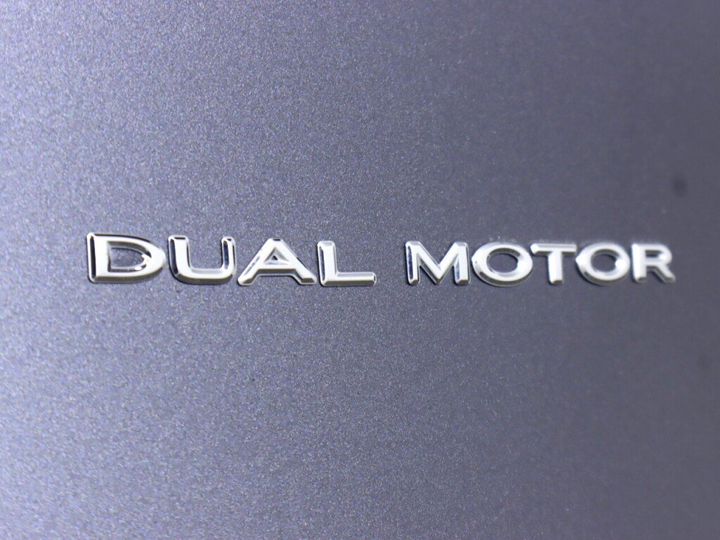 Used 2023 Tesla Model Y Long Range AWD/4WD image 35