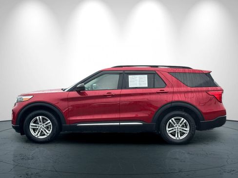 Used 2023 Ford Explorer XLT w/ Equipment Group 202A image 7